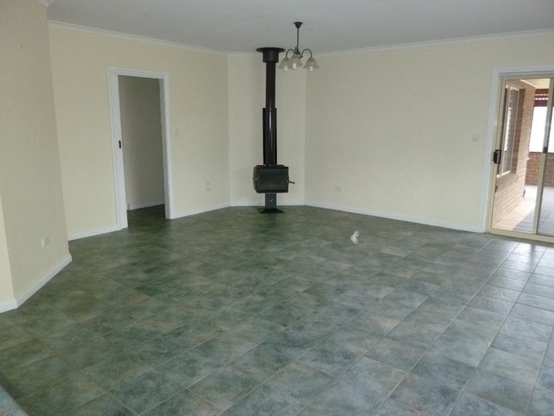 5 Strickland Street, Kingston Se SA 5275