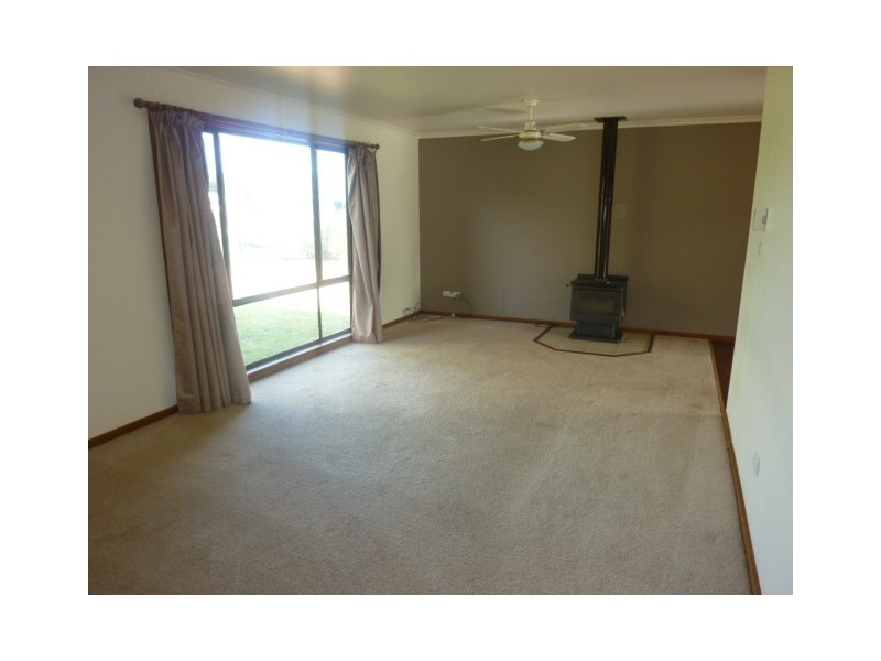 4 Clarke Street, Kingston Se SA 5275