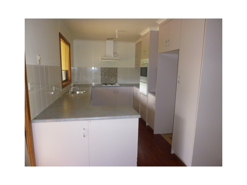 4 Clarke Street, Kingston Se SA 5275