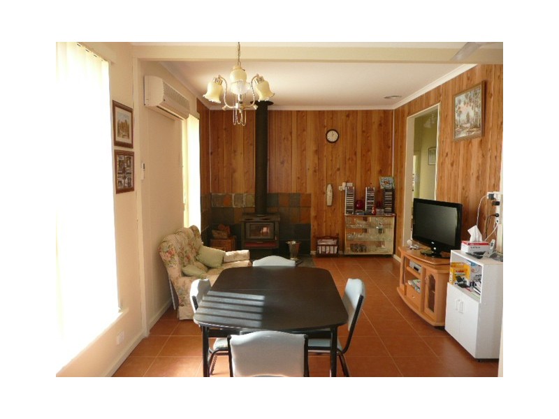 27 Charles Street, Kingston Se SA 5275