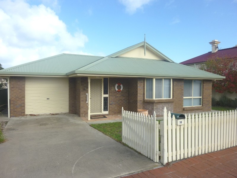 38 Holland Street, Kingston Se SA 5275