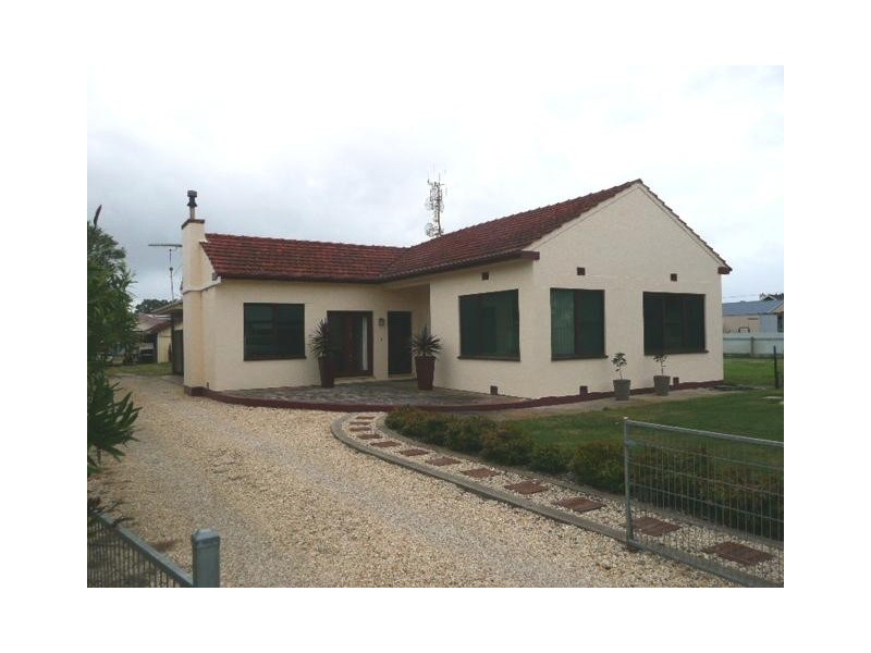 15 Charles Street, Kingston Se SA 5275