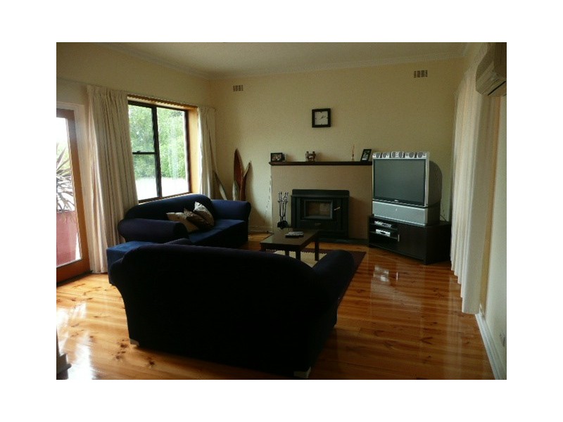15 Charles Street, Kingston Se SA 5275