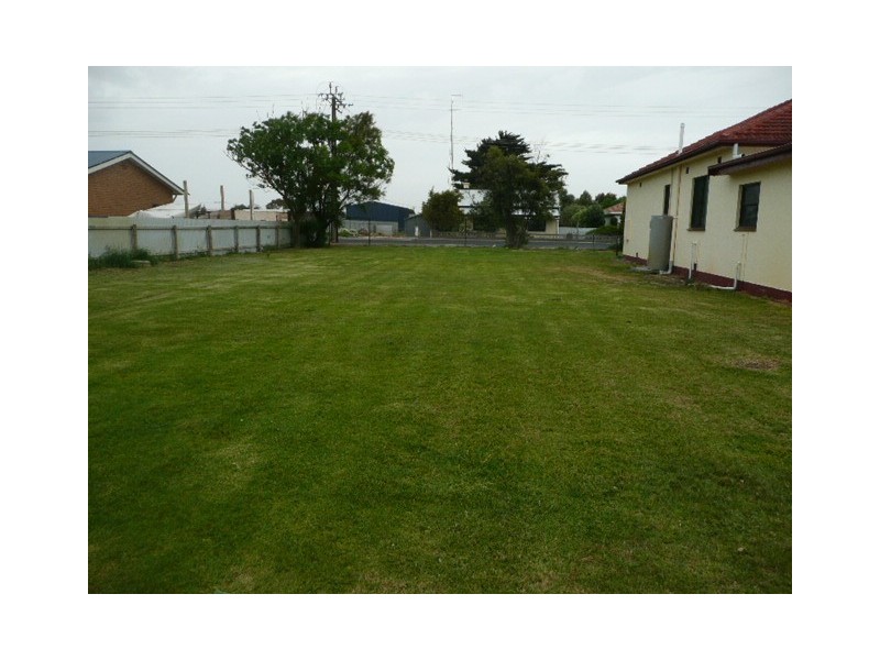 15 Charles Street, Kingston Se SA 5275