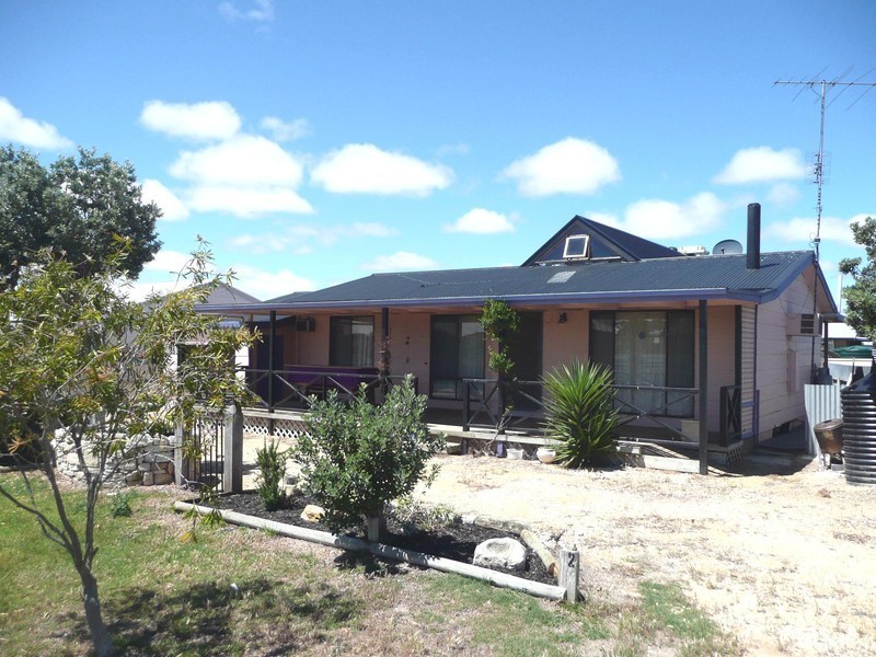 2 Fifteenth Avenue, Kingston Se SA 5275