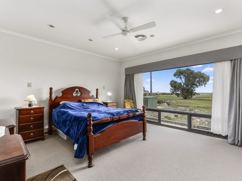 27 Cameron Street, Kingston Se SA 5275