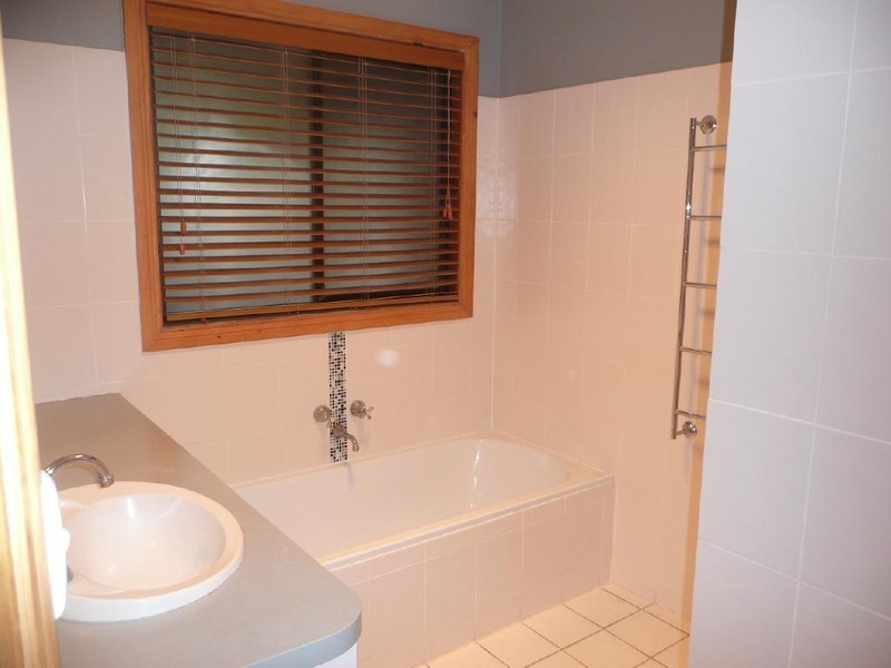 6 Young Street, Kingston Se SA 5275