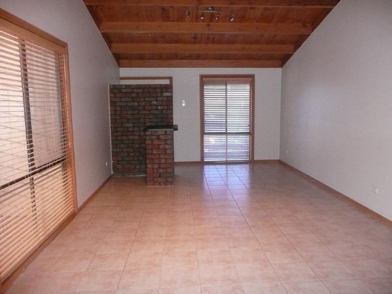 6 Young Street, Kingston Se SA 5275