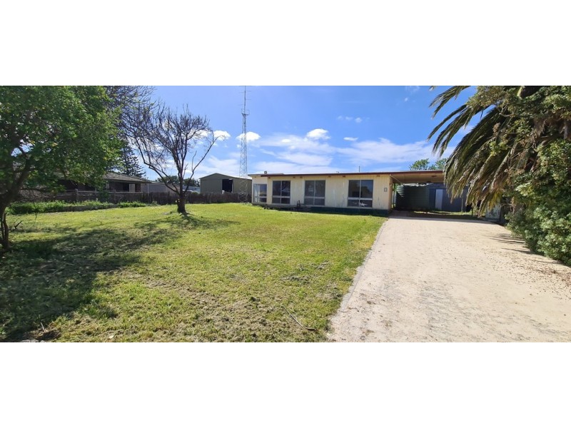 8 Young Street, Kingston Se SA 5275