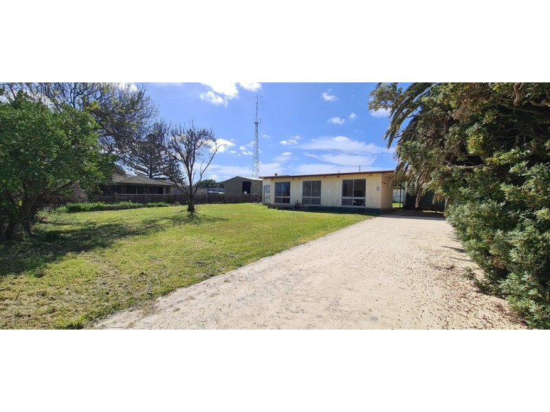 8 Young Street, Kingston Se SA 5275