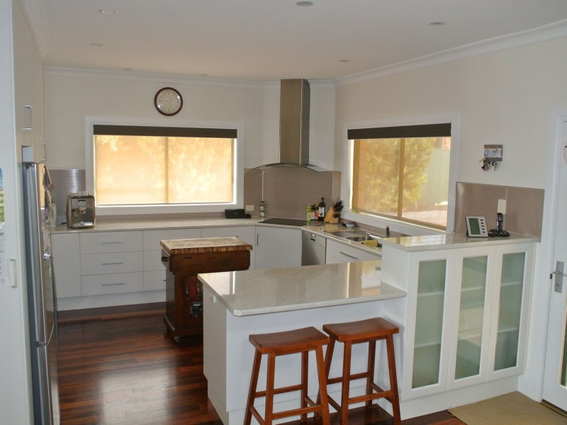 10 Barrowman Drive, Kingston Se SA 5275