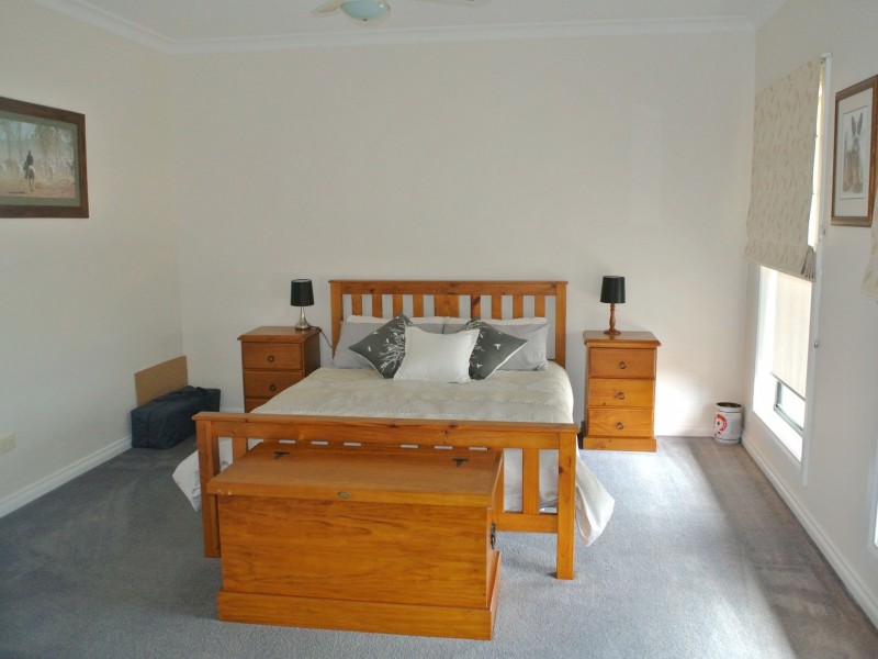 10 Barrowman Drive, Kingston Se SA 5275