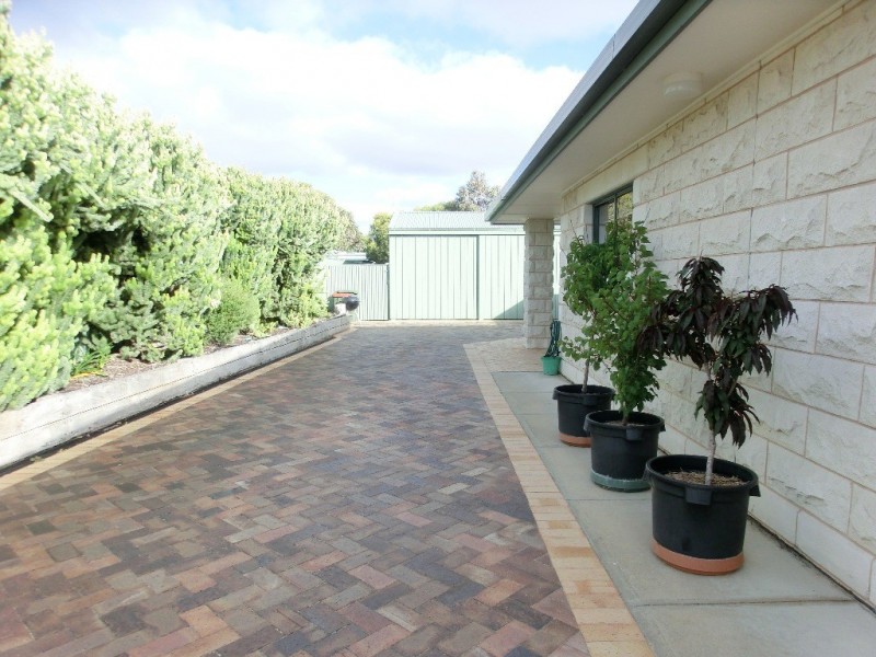 10 Barrowman Drive, Kingston Se SA 5275