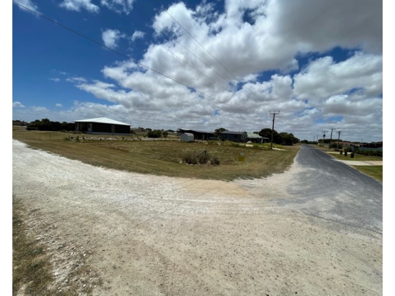 2 First Street, Kingston Se SA 5275