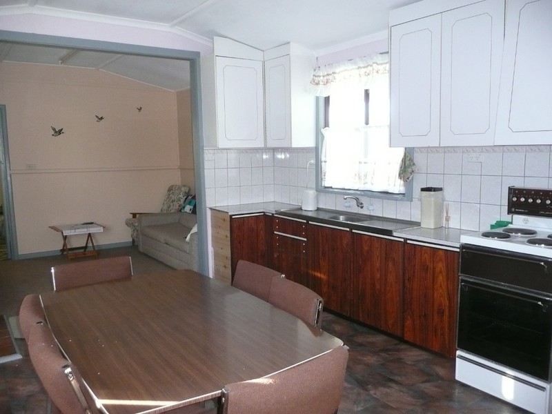 24 Nash Avenue, Kingston Se SA 5275