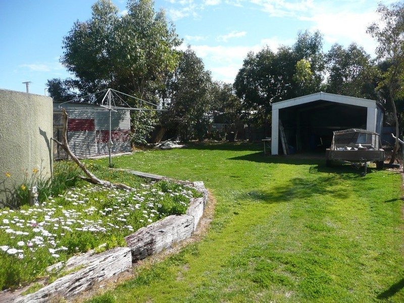 32 Nash Avenue, Kingston Se SA 5275