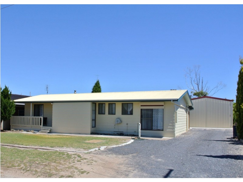 13 Young Street, Kingston Se SA 5275