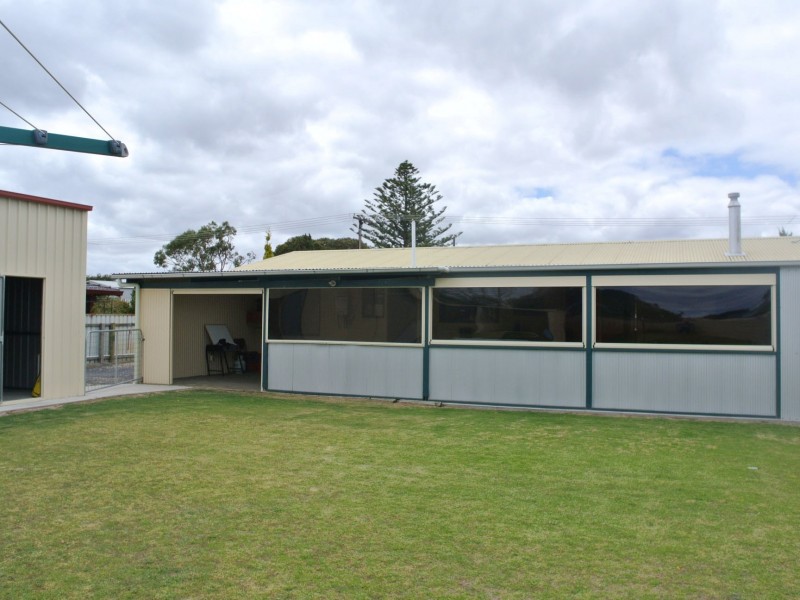 13 Young Street, Kingston Se SA 5275