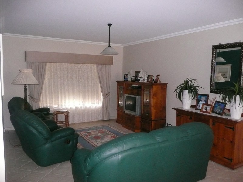104 Cooke Street, Kingston Se SA 5275