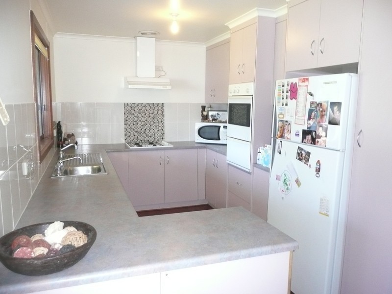 4 Clarke Street, Kingston Se SA 5275