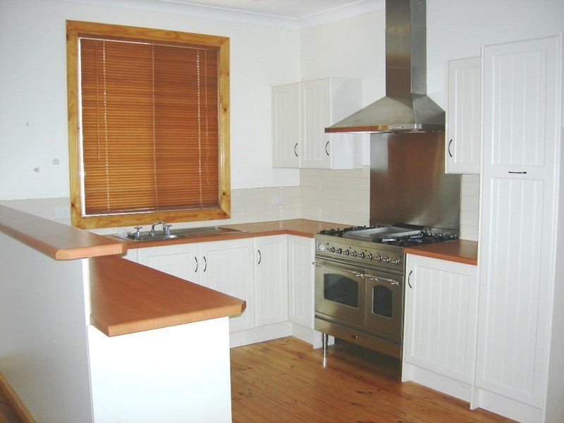 4 Strickland Street, Kingston Se SA 5275