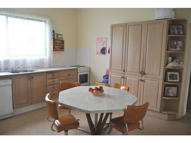 6 Clarke Street, Kingston Se SA 5275