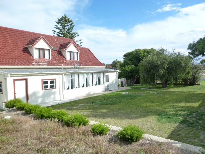 22 Young Street, Kingston Se SA 5275