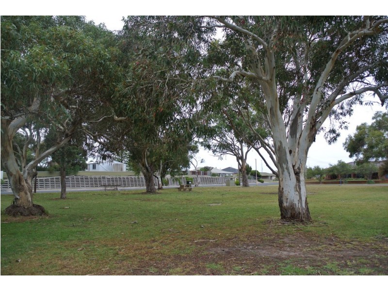 1 Redman Crescent, Kingston Se SA 5275