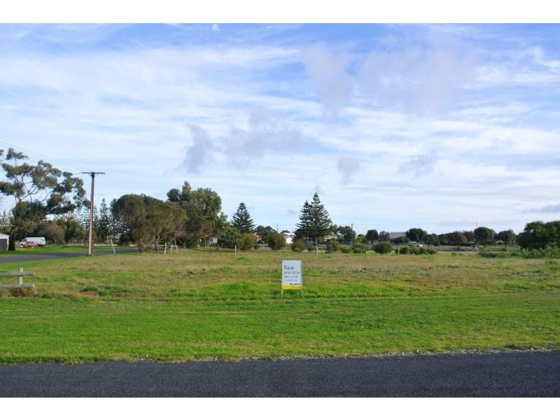 17 Clarke Street, Kingston Se SA 5275