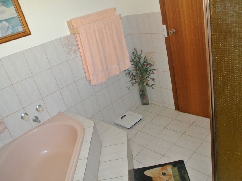 4 Marine Parade, Kingston Se SA 5275