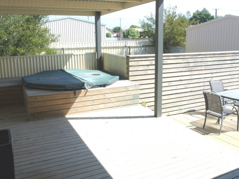 36 Holland Street, Kingston Se SA 5275