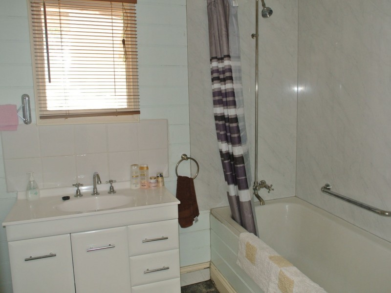 8 Cameron Street, Kingston Se SA 5275