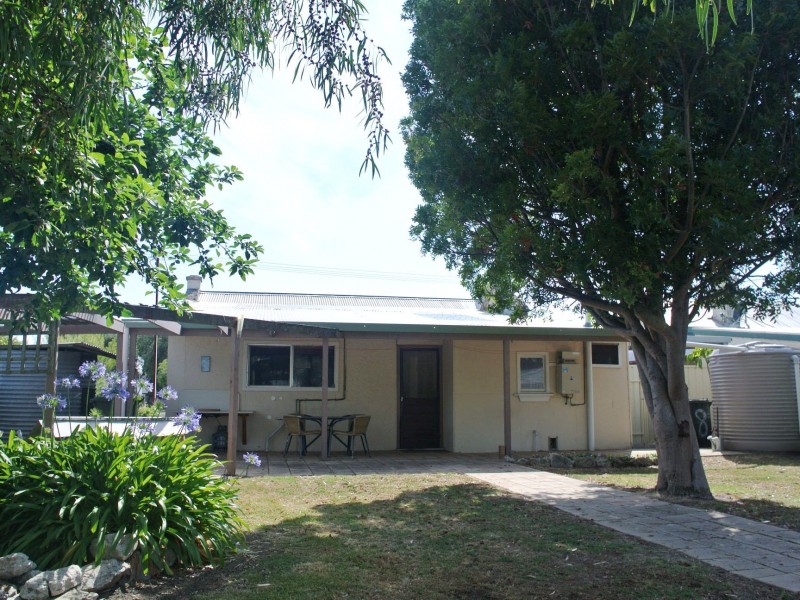 8 Cameron Street, Kingston Se SA 5275