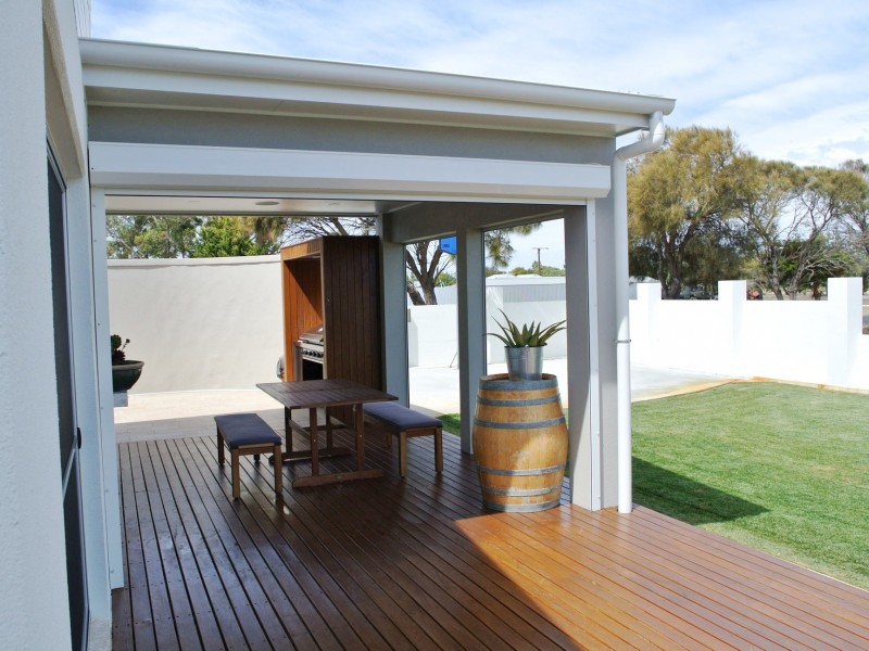 17 Clarke Street, Kingston Se SA 5275