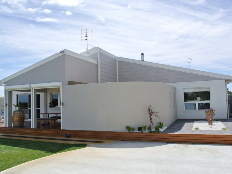 17 Clarke Street, Kingston Se SA 5275