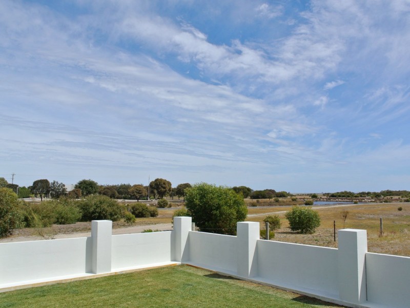 17 Clarke Street, Kingston Se SA 5275