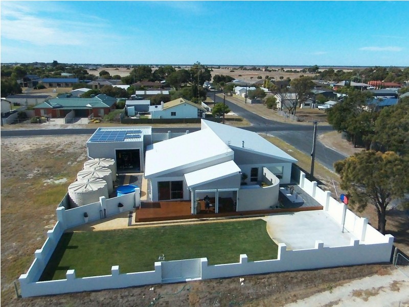 17 Clarke Street, Kingston Se SA 5275