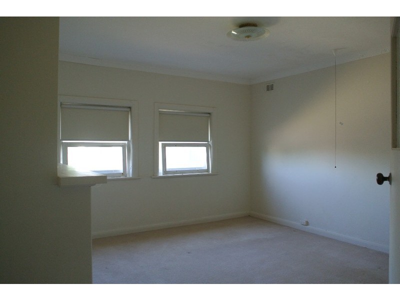 16 McFarlane Street, Kingston Se SA 5275