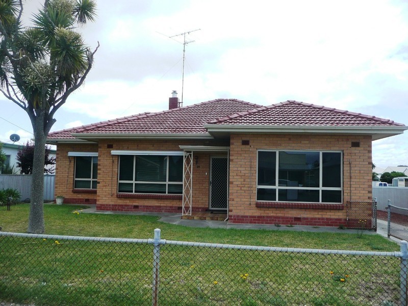 24 Charles Street, Kingston Se SA 5275