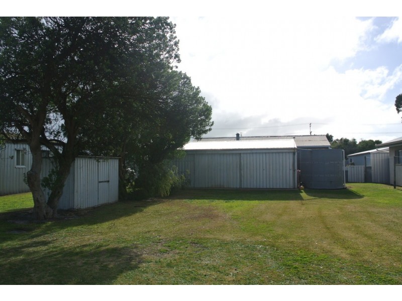 18 Nash Avenue, Kingston Se SA 5275