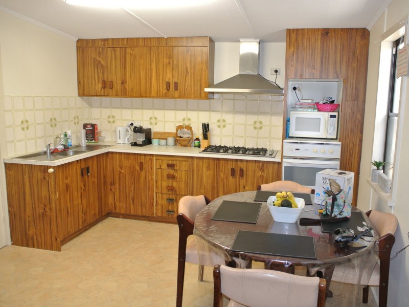 27 Charles Street, Kingston Se SA 5275