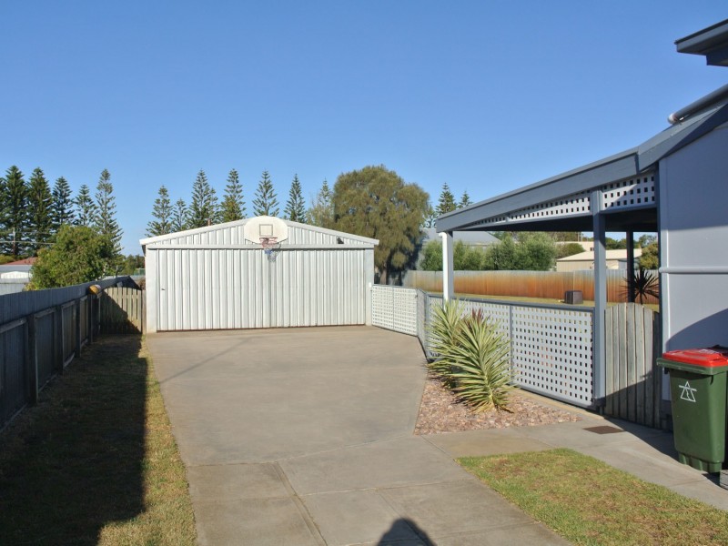 12 Strickland Street, Kingston Se SA 5275