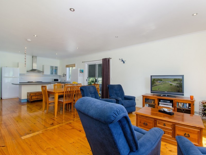 17 Vearing Road, Mount Benson SA 5275