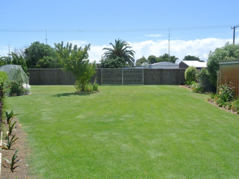 9 Young Street, Kingston Se SA 5275