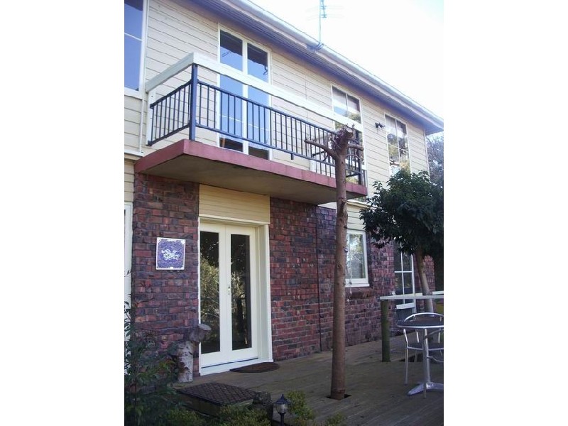 1 Renown Avenue, Crafers West SA 5152