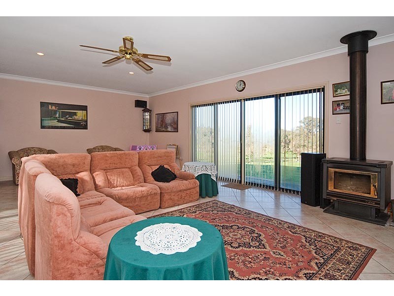 27 Burnbank Way, Mount Barker SA 5251