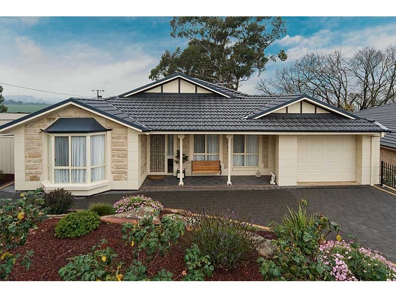 1  Silverwood Drive, Mount Barker SA 5251