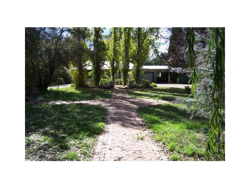 15 Victoria Crescent, Mount Barker SA 5251