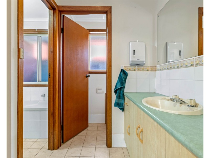 18 Hartman Road, Mount Barker SA 5251