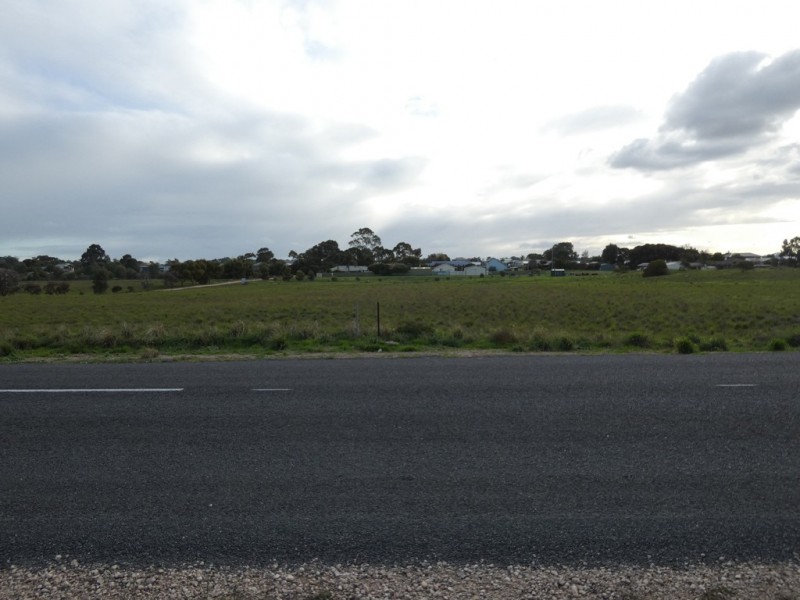 Lot 970 Pangarinda Road, Wellington East SA 5259